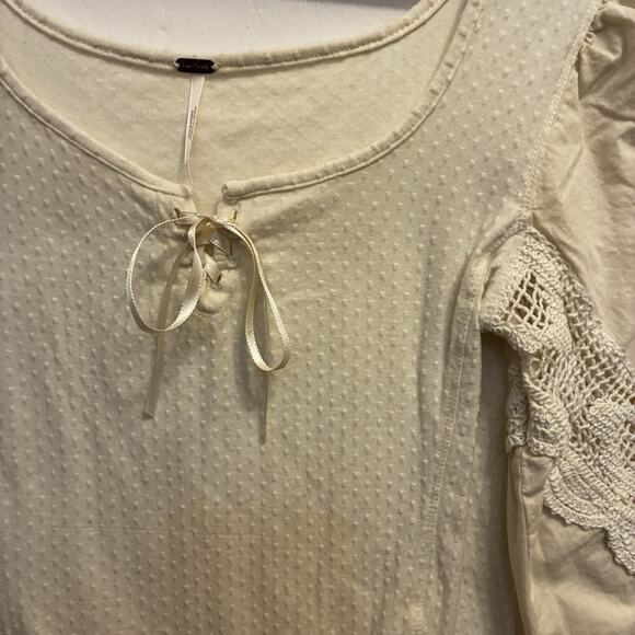 FREE PEOPLE Brunch Date Ivory Eyelet Lace Sleeve Blouse L Coquette Romantic Boho - Picture 3 of 11